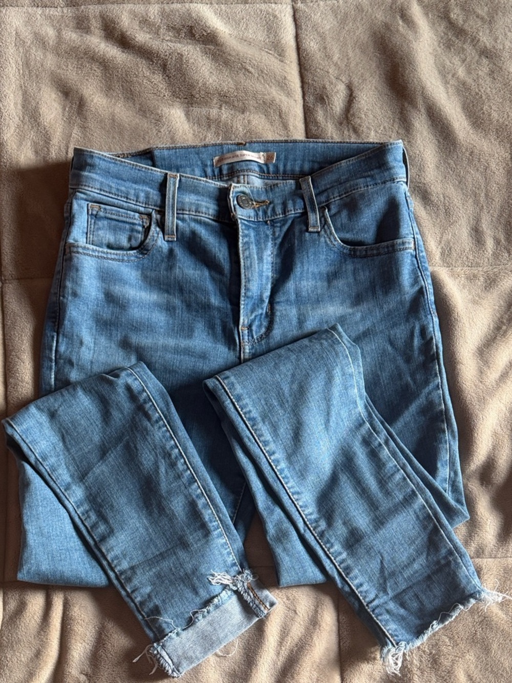 Levi's Women’s Skinny Jeans in Light Blue Wash